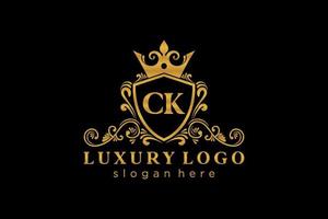 eerste ck brief Koninklijk luxe logo sjabloon in vector kunst voor restaurant, royalty, boetiek, cafe, hotel, heraldisch, sieraden, mode en andere vector illustratie.