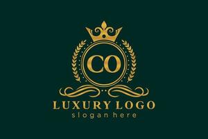 eerste co brief Koninklijk luxe logo sjabloon in vector kunst voor restaurant, royalty, boetiek, cafe, hotel, heraldisch, sieraden, mode en andere vector illustratie.