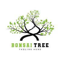 groen boom logo ontwerp, bonsai boom logo illustratie, blad en hout vector