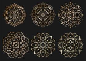 set van gouden mandala's met bloemen ornament patroon vector