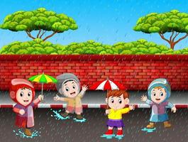 veel kinderen rennen in de regen vector