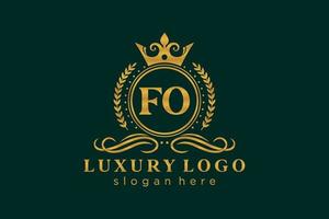 eerste voor brief Koninklijk luxe logo sjabloon in vector kunst voor restaurant, royalty, boetiek, cafe, hotel, heraldisch, sieraden, mode en andere vector illustratie.