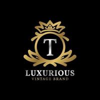 brief t met kroon luxe kam voor schoonheid zorg, salon, spa, mode vector logo ontwerp