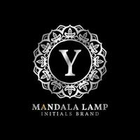 brief y mandala lamp initialen decoratief vector logo ontwerp voor bruiloft, spa, hotel, schoonheid zorg