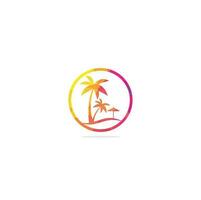 strand logo ontwerp sjabloon. zomer logo ontwerpen. tropisch strand en palm boom logo ontwerp. vector