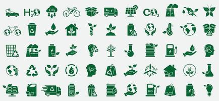 opslaan milieu ecologie silhouet icoon set. eco huis, auto, fabriek schoon natuurlijk milieu symbool. zonne- elektrisch hernieuwbaar stroom. groen energie glyph pictogram. geïsoleerd vector illustratie.