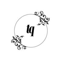 eerste tq logo monogram brief vrouwelijk elegantie vector