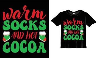 warm sokken en heet cacao Kerstmis t-shirt ontwerp sjabloon voor Kerstmis viering. mooi zo voor groet kaarten, t-shirts, mokken, en geschenken. voor Heren, Dames, en baby kleding vector