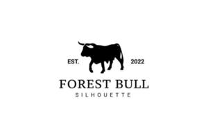 angus koe vee buffel stier silhouet Bij pijnboom Spar naaldboom groenblijvend boom Woud logo ontwerp vector