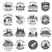 reeks van kano, hiking, kajak en camping club insigne vector