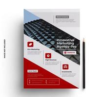 rood en grijs brochure flyer ontwerp vector