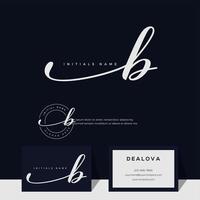 gemakkelijk elegant eerste handschrift brief b Aan goud kleur vector