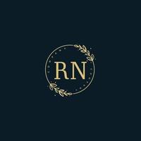 eerste rn schoonheid monogram en elegant logo ontwerp, handschrift logo van eerste handtekening, bruiloft, mode, bloemen en botanisch met creatief sjabloon. vector