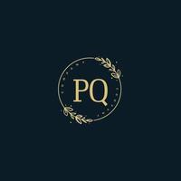 eerste pq schoonheid monogram en elegant logo ontwerp, handschrift logo van eerste handtekening, bruiloft, mode, bloemen en botanisch met creatief sjabloon. vector