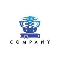 nerd uil logo, geek uil vector logo sjabloon