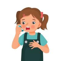 schattig weinig meisje gebruik makend van astma inhalator nasaal verstuiven fles naar traktatie allergie astma aanval en ademen behandeling vector