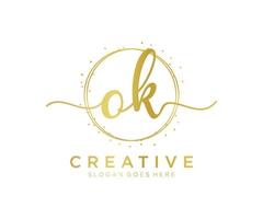 eerste OK vrouwelijk logo. bruikbaar voor natuur, salon, spa, kunstmatig en schoonheid logo's. vlak vector logo ontwerp sjabloon element.