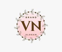 eerste vn vrouwelijk logo. bruikbaar voor natuur, salon, spa, kunstmatig en schoonheid logo's. vlak vector logo ontwerp sjabloon element.