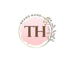 eerste th vrouwelijk logo. bruikbaar voor natuur, salon, spa, kunstmatig en schoonheid logo's. vlak vector logo ontwerp sjabloon element.