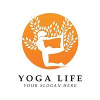 yoga logo en vector met leuze sjabloon