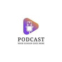 creatief podcast mic logo ontwerp sjabloon, digitaal audio tonen logo inspiratie vector