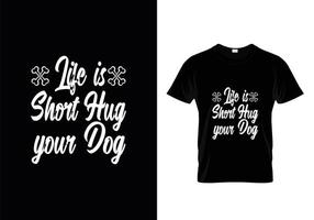 hond t-shirt ontwerp. pootontwerp voor hondenliefhebbers. zeggen - mijn hond vindt me geweldig. vector