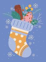 Kerstmis groet kaart met sok en decor, takjes, sneeuwvlokken, koekjes, bladeren, kaneel, bessen, Spar boom. vector illustratie Aan een blauw achtergrond.