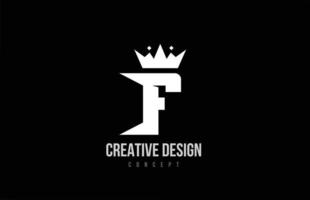 f alfabet brief logo icoon ontwerp met koning kroon. creatief sjabloon voor bedrijf en bedrijf vector