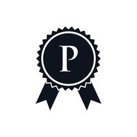 winnaar prijs gecertificeerd medaille insigne Aan p logo sjabloon. het beste verkoper insigne teken vector