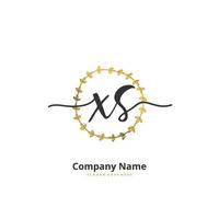 xs eerste handschrift en handtekening logo ontwerp met cirkel. mooi ontwerp handgeschreven logo voor mode, team, bruiloft, luxe logo. vector