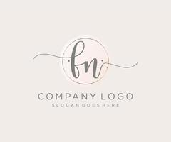 eerste fn vrouwelijk logo. bruikbaar voor natuur, salon, spa, kunstmatig en schoonheid logo's. vlak vector logo ontwerp sjabloon element.