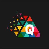 bedrijf brief q vector bedrijf logo ontwerp. brief q logo vector sjabloon met kleurrijk driehoek motief.