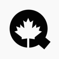 Canadees rood esdoorn- logo Aan brief q vector symbool. esdoorn- blad concept voor Canadees bedrijf identiteit