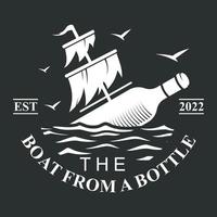 boot van een fles ontwerp logo vector