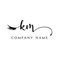 eerste km logo handschrift schoonheid salon mode modern luxe brief vector