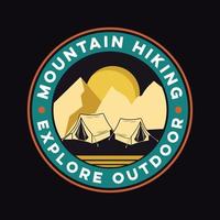 berg buitenshuis avontuur etiket vector illustratie retro wijnoogst insigne sticker en t-shirt ontwerp