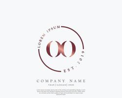 eerste brief ooo vrouwelijk logo schoonheid monogram en elegant logo ontwerp, handschrift logo van eerste handtekening, bruiloft, mode, bloemen en botanisch met creatief sjabloon vector