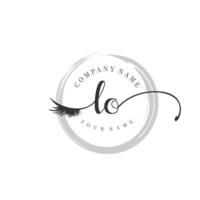 eerste zie logo handschrift schoonheid salon mode modern luxe monogram vector