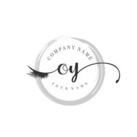 eerste oy logo handschrift schoonheid salon mode modern luxe monogram vector
