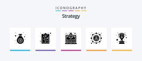 strategie glyph 5 icoon pak inclusief . zilver. begin omhoog. beker. gebruiker. creatief pictogrammen ontwerp vector