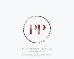 eerste brief pp vrouwelijk logo schoonheid monogram en elegant logo ontwerp, handschrift logo van eerste handtekening, bruiloft, mode, bloemen en botanisch met creatief sjabloon vector