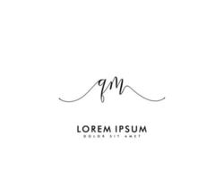 eerste brief qm vrouwelijk logo schoonheid monogram en elegant logo ontwerp, handschrift logo van eerste handtekening, bruiloft, mode, bloemen en botanisch met creatief sjabloon vector