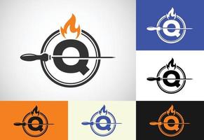eerste q brief alfabet met een vleespen en brand vlam. logo ontwerp voor barbecue, seekh kebab, enz. vector