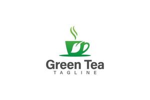 groen thee of groen koffie logo ontwerp vector met kop en blad concept, logo voor gezond drinken