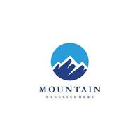 berg landschap voor buitenshuis reizen avontuur wijnoogst logo ontwerp vector