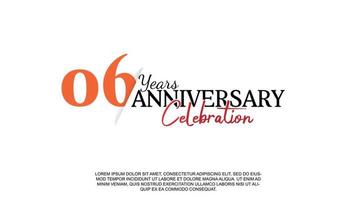 06 jaren verjaardag logotype aantal met rood en zwart kleur voor viering evenement geïsoleerd vector