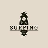 surfing wijnoogst logo, icoon en symbool, met embleem vector illustratie ontwerp