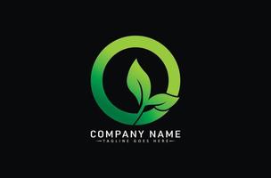 groen blad helling kleur O brief natuurlijk eco vriendelijk O eco logo ontwerp vector