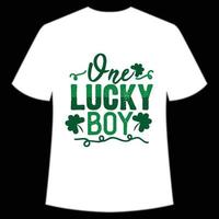 een Lucky jongen st. Patrick dag overhemd afdrukken sjabloon, Lucky charmes, Iers, iedereen heeft een weinig geluk typografie ontwerp vector