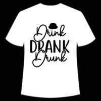 drinken dronken dronken st. Patrick dag overhemd afdrukken sjabloon, Lucky charmes, Iers, iedereen heeft een weinig geluk typografie ontwerp vector